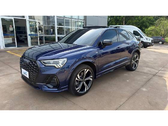 AUDI Q3 2.0 40 TFSI GASOLINA SPORTBACK PERFORMANCE BLACK QUATTRO TIPTRONIC